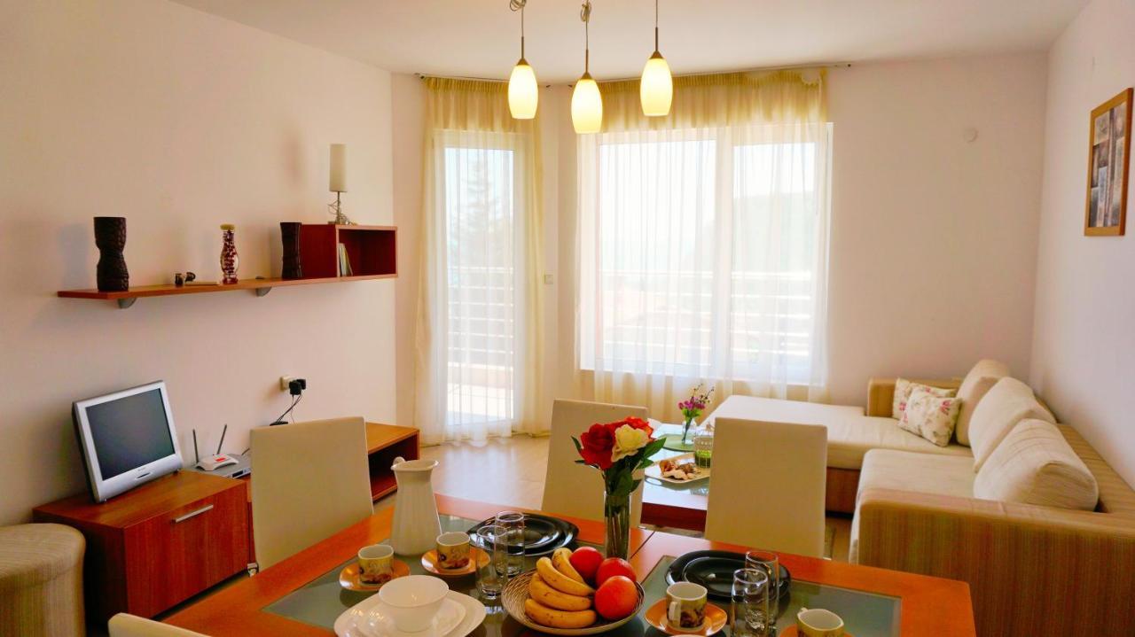 Apartment Marina Residence - Апартамент Марина Резидънс Kavarna Eksteriør bilde
