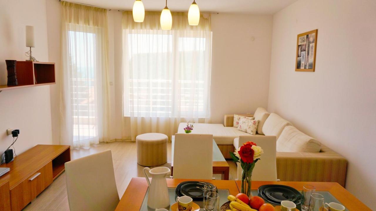 Apartment Marina Residence - Апартамент Марина Резидънс Kavarna Eksteriør bilde