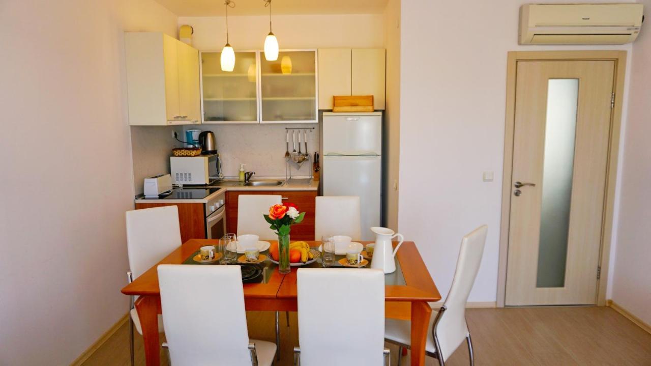 Apartment Marina Residence - Апартамент Марина Резидънс Kavarna Eksteriør bilde