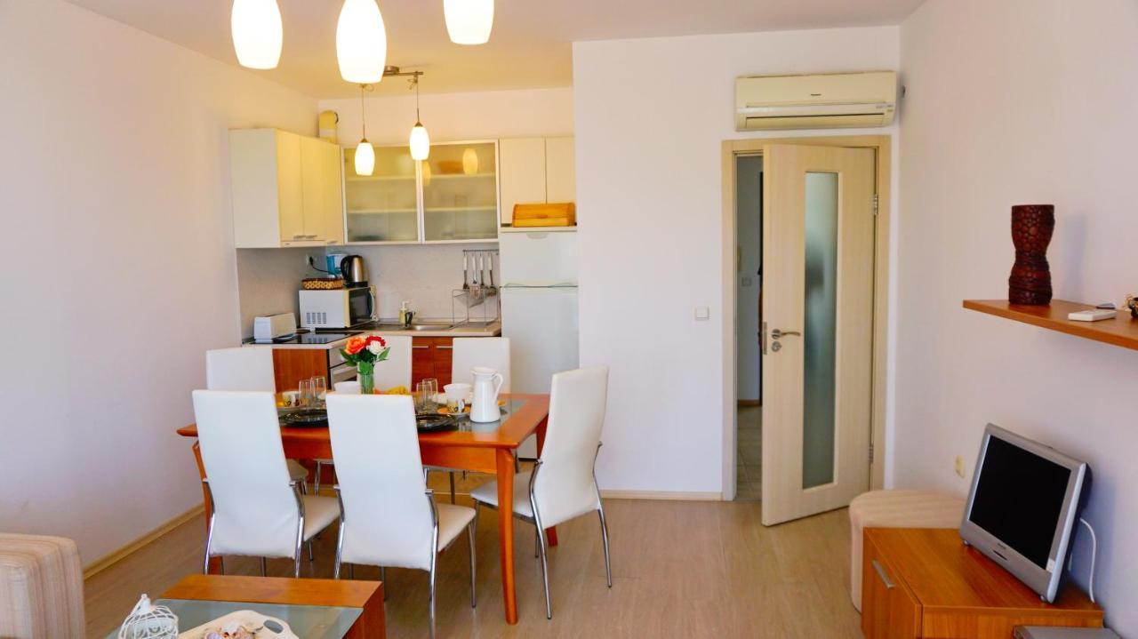 Apartment Marina Residence - Апартамент Марина Резидънс Kavarna Eksteriør bilde