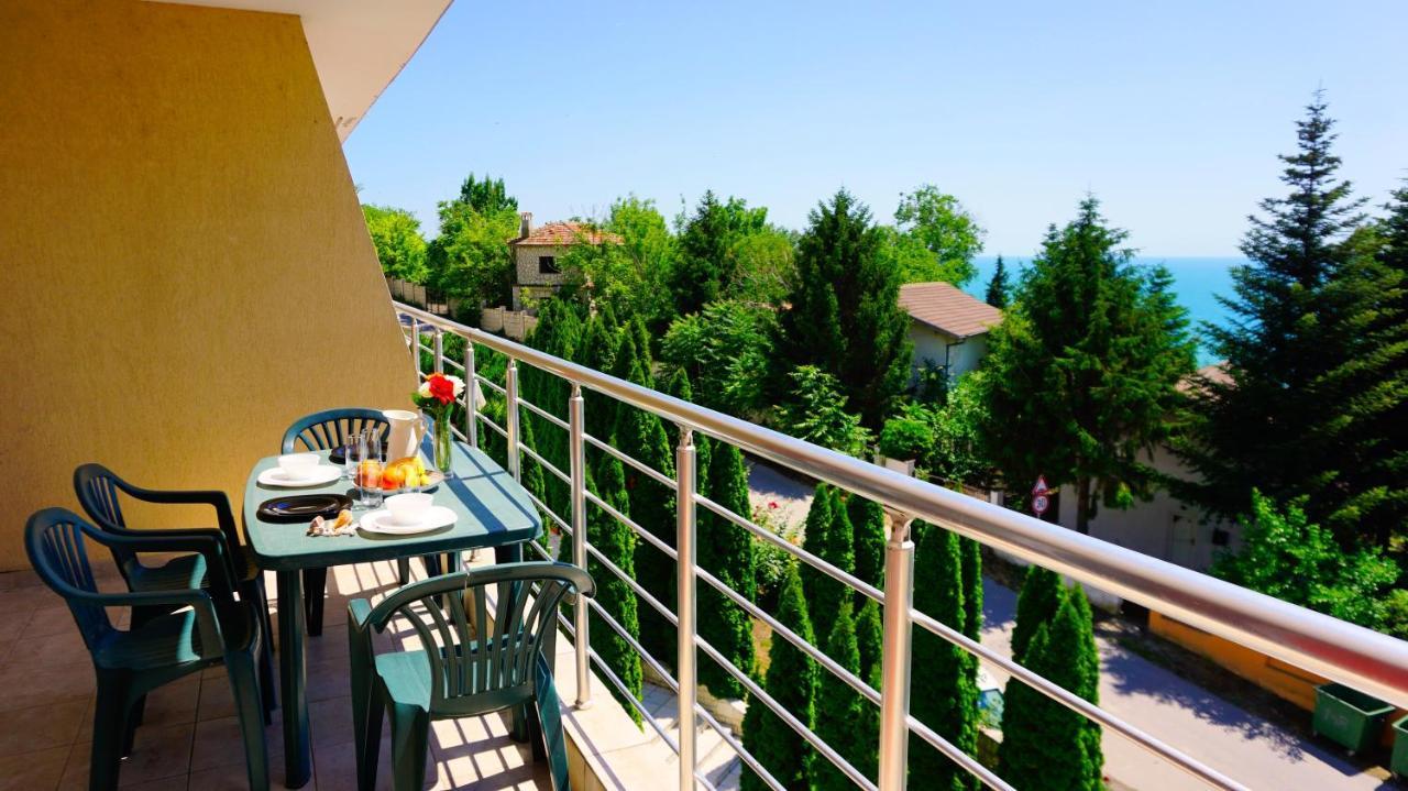 Apartment Marina Residence - Апартамент Марина Резидънс Kavarna Eksteriør bilde
